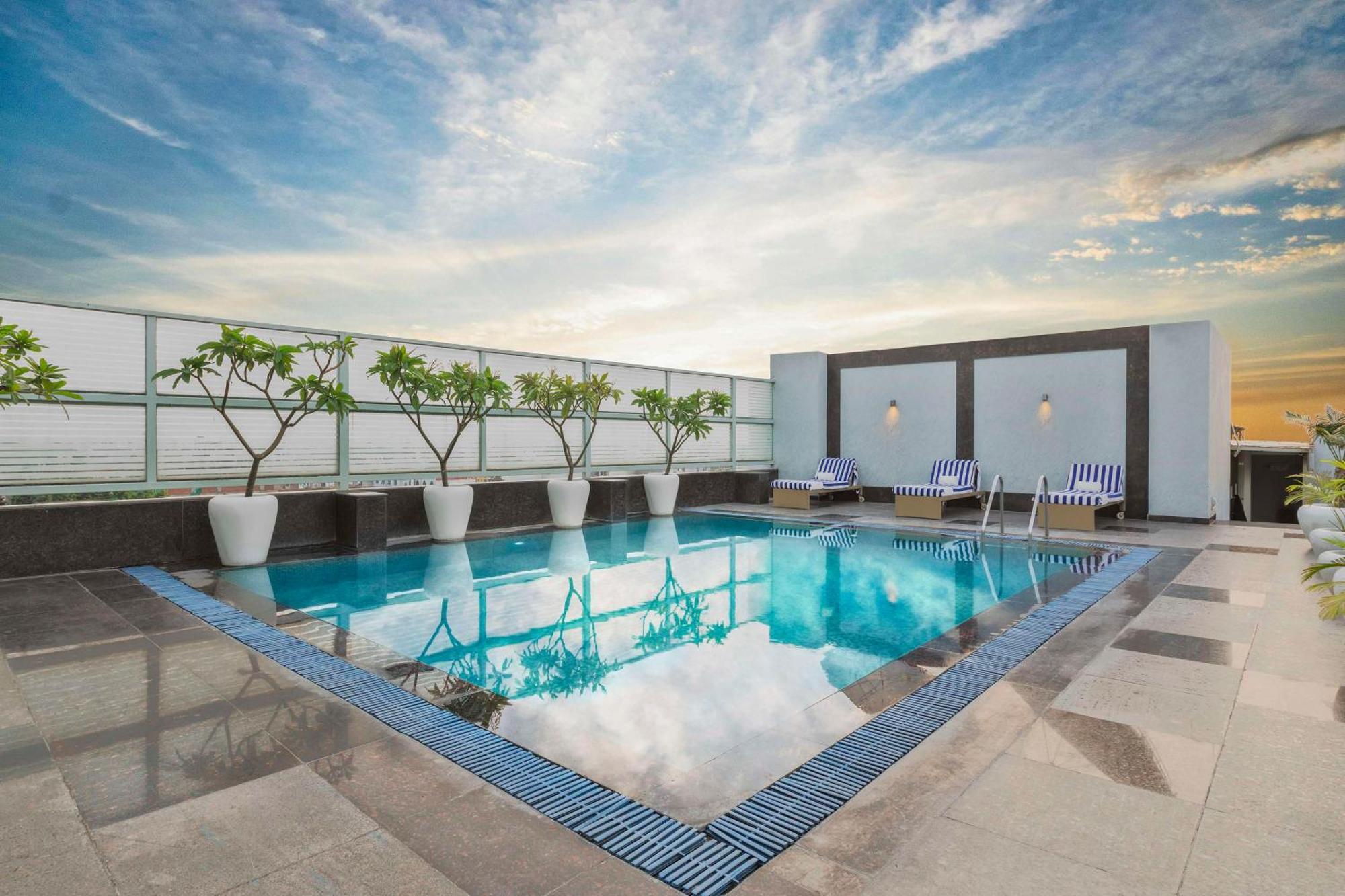 Country Inn & Suites By Radisson, Gurugram Sector 12 구르가온 외부 사진